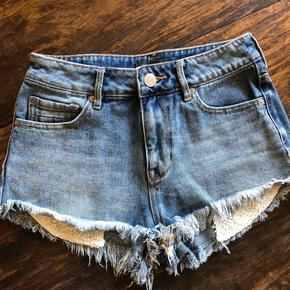 KENDALL & KYLIE Denim Shorts